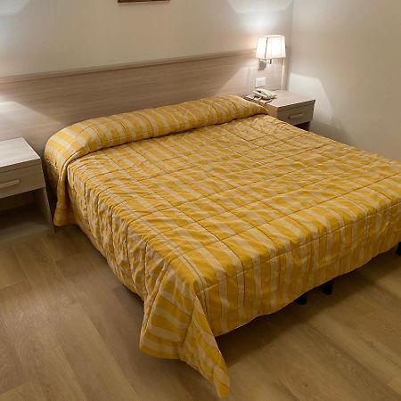 Hotel Rio Alassio Kültér fotó