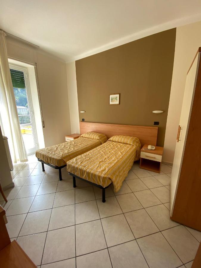 Hotel Rio Alassio Kültér fotó
