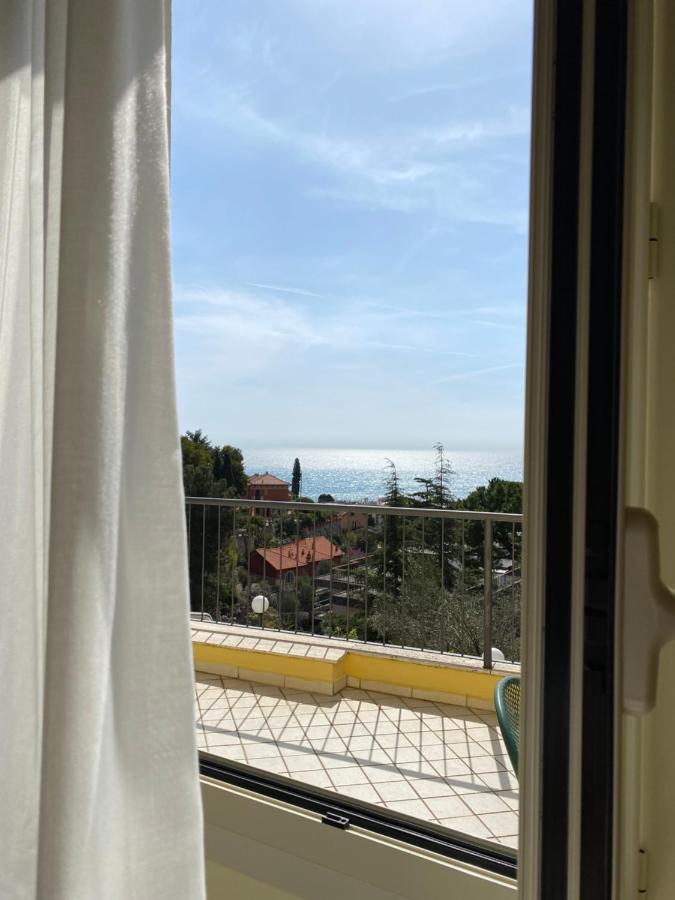 Hotel Rio Alassio Kültér fotó